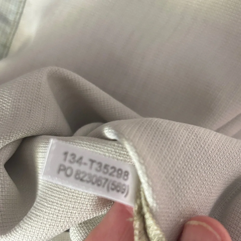 Tommy Bahama camp shirt in 100% silk. Men's XL. Excellent condition. Very sharp! - Picture 7 of 7